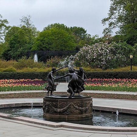 The Central Park East By The Museum Mile New York Esterno foto